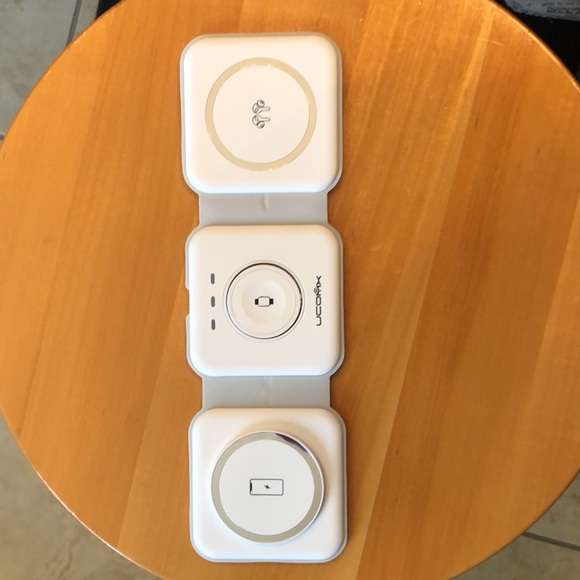 Brand new…never used…white…Apple 3 in 1 Portable Magnetic Wireless Charger - Picture 3 of 4